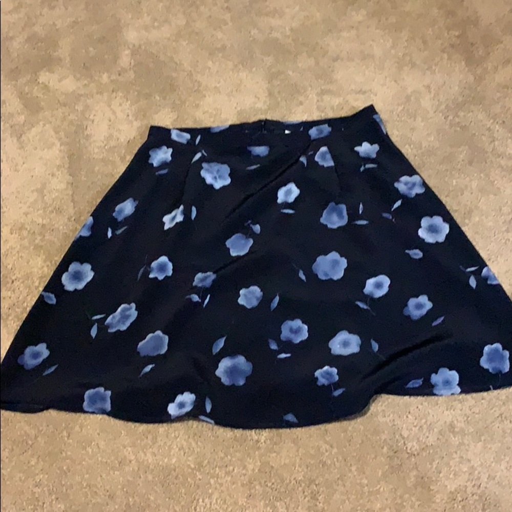 Blue floral print skirt